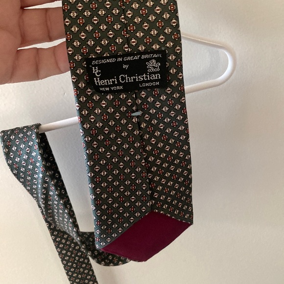 HC Henry Christian Made in Great Britain Green Tie with Design - Picture 5 of 5